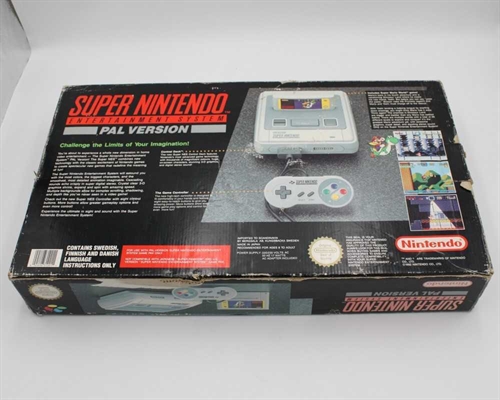 Super Nintendo Konsol (SNES) - PAL Version - Super Mario World - Komplet i æske - SNR UP15840547 (SCN) (B Grade) (Genbrug)